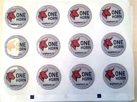 PIXEL reklama - 3D samolepka s pryskyřicí - logoprint - OneHorn