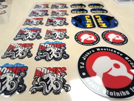 PIXEL reklama - 3D samolepky