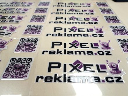 PIXEL reklama - 3D samolepky
