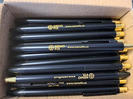 PIXEL reklama - kuličková pera s gravírováním - NEMO FIX