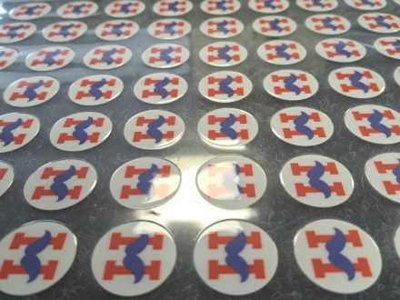 PIXEL reklama - 3D samolepky