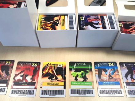 PIXEL reklama - plastové karty s oboustranným UV potiskem - personalizované - od 54 ks