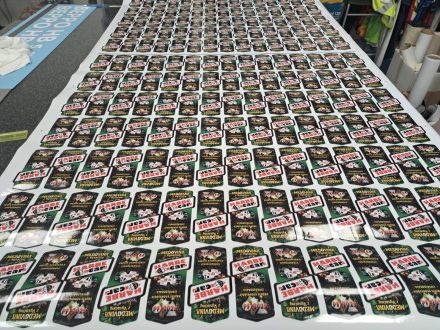 PIXEL reklama - samolepky - etikety na lahve s medovinou - HarbeCar